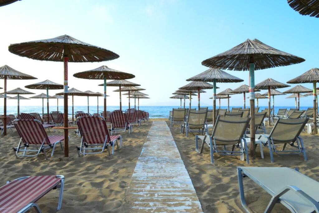 Maria With Heated Pool, Next To The