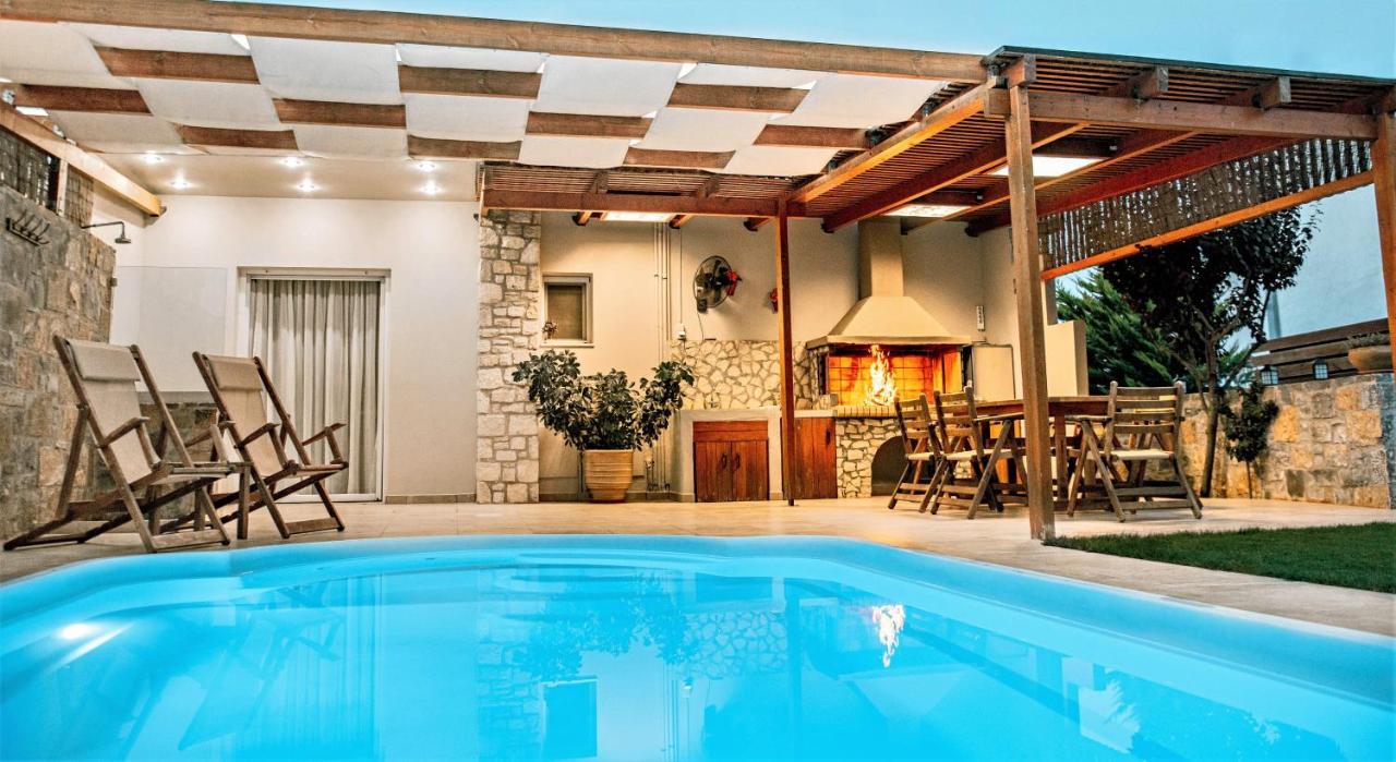 Maria With Heated Pool, Next To The *