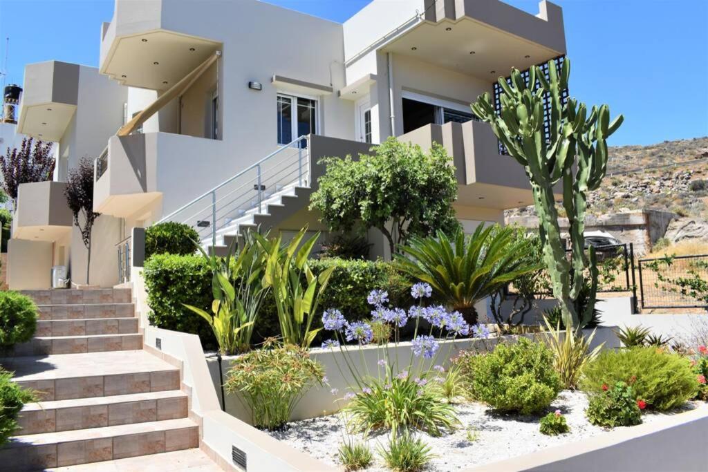 Maria With Heated Pool, Next To The